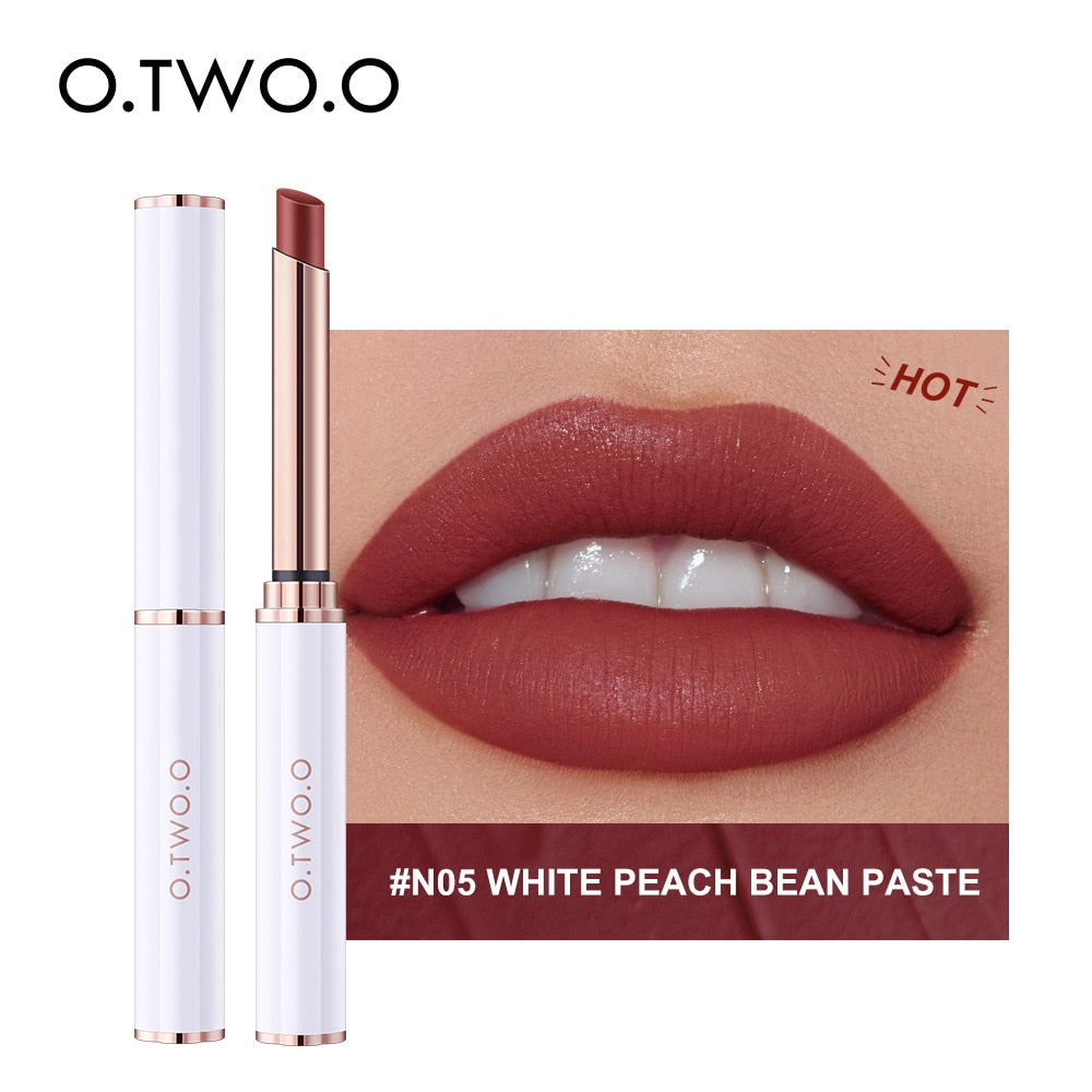 O.TWO.O 細いチューブ ベルベット リップスティック
