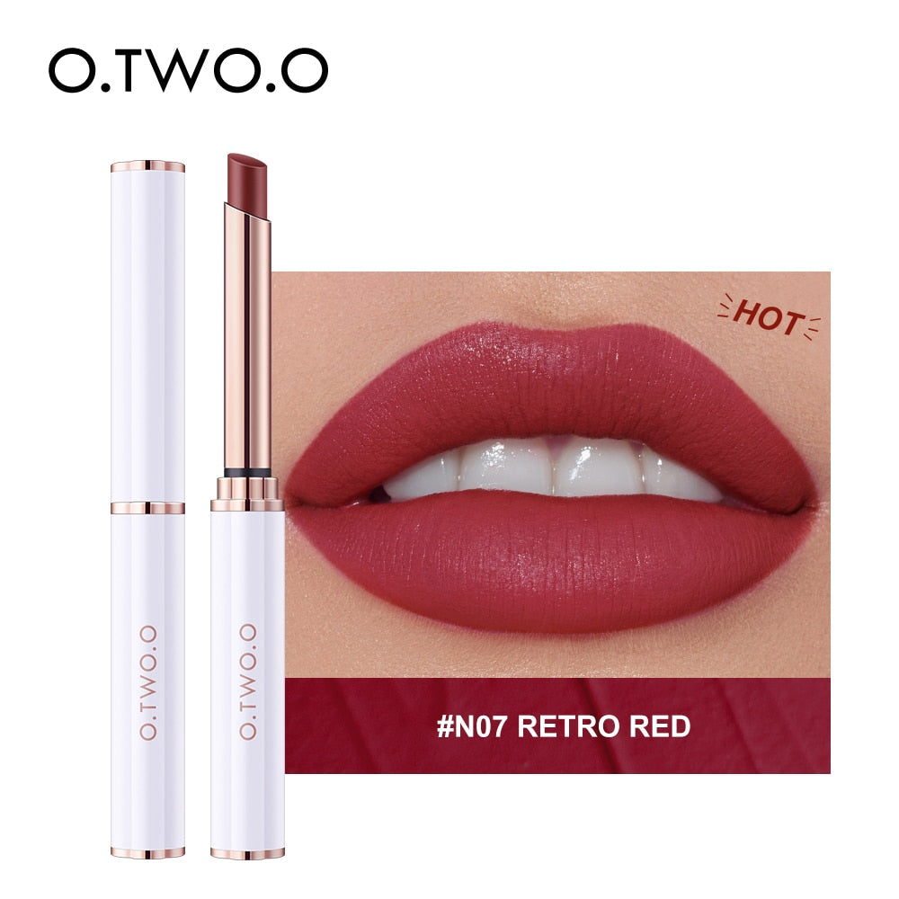 O.TWO.O 細いチューブ ベルベット リップスティック
